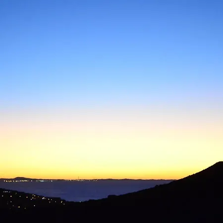 Olivia Casa In Collina Vista Mare 度假居